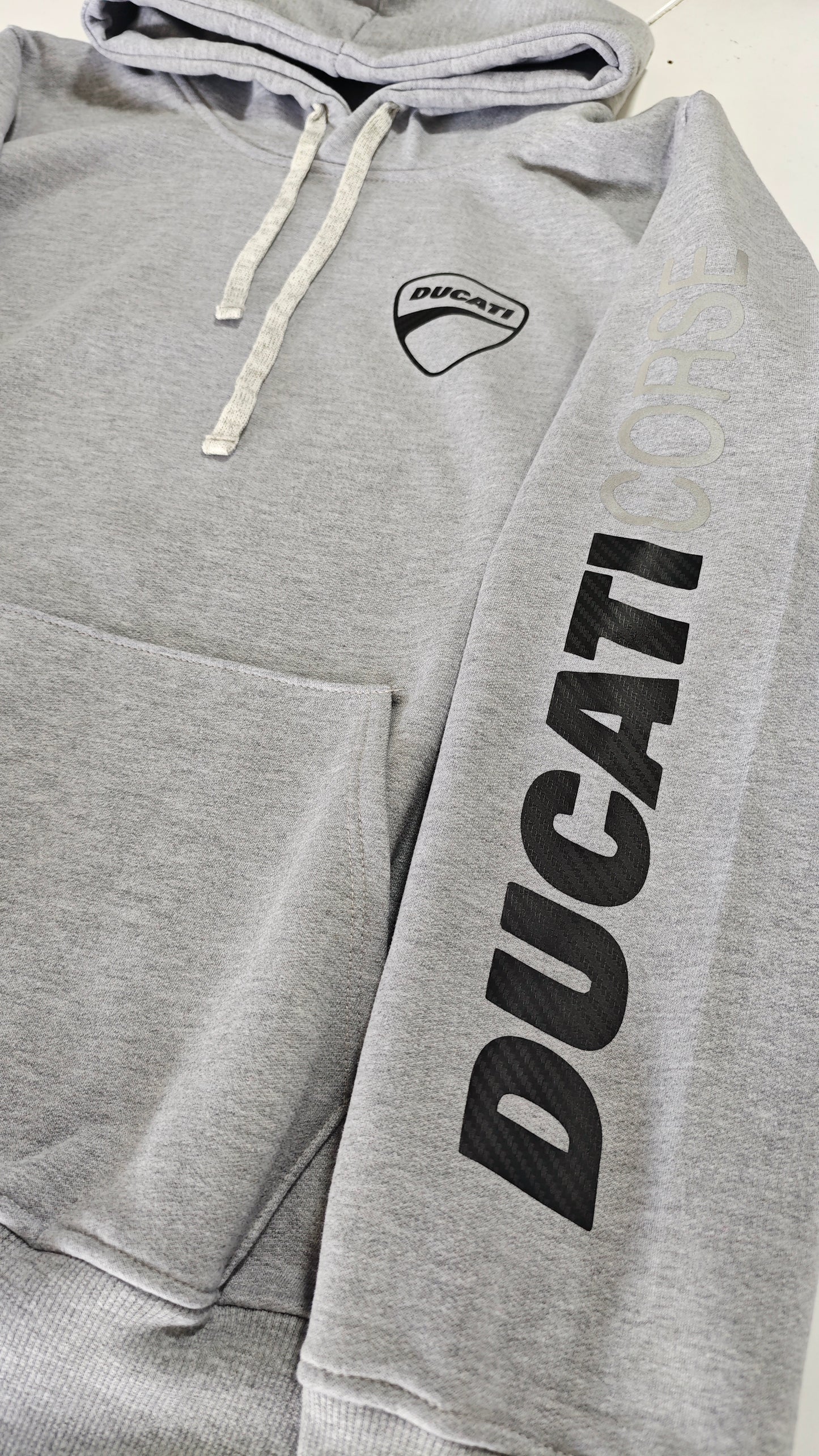 Hoodie Ducati Corse - Leyenda del Motociclismo